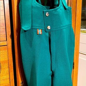 Roffe ski bib. Womens size 8 regular 23 waist.